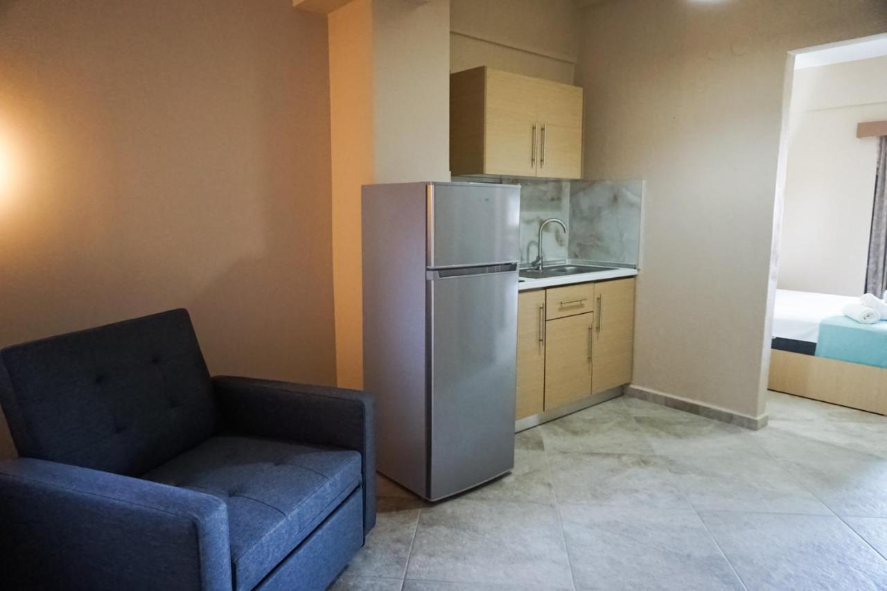 House Michalis Aparthotel Сарти Екстериор снимка