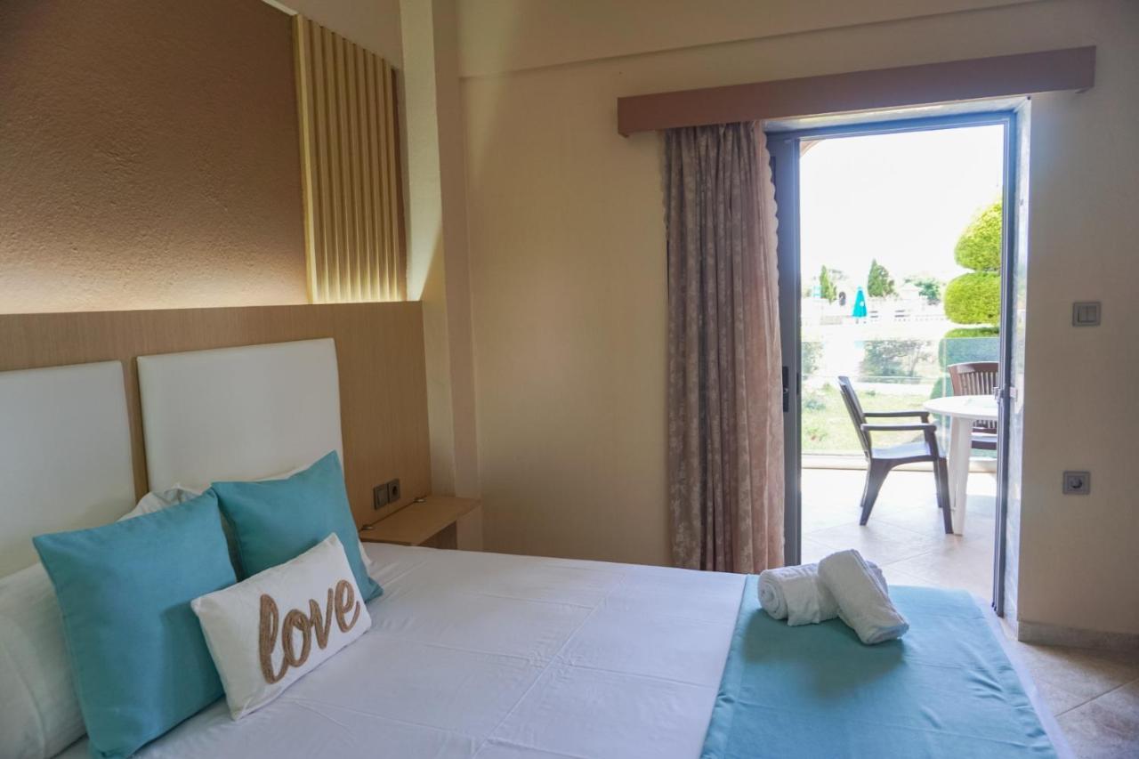House Michalis Aparthotel Сарти Екстериор снимка