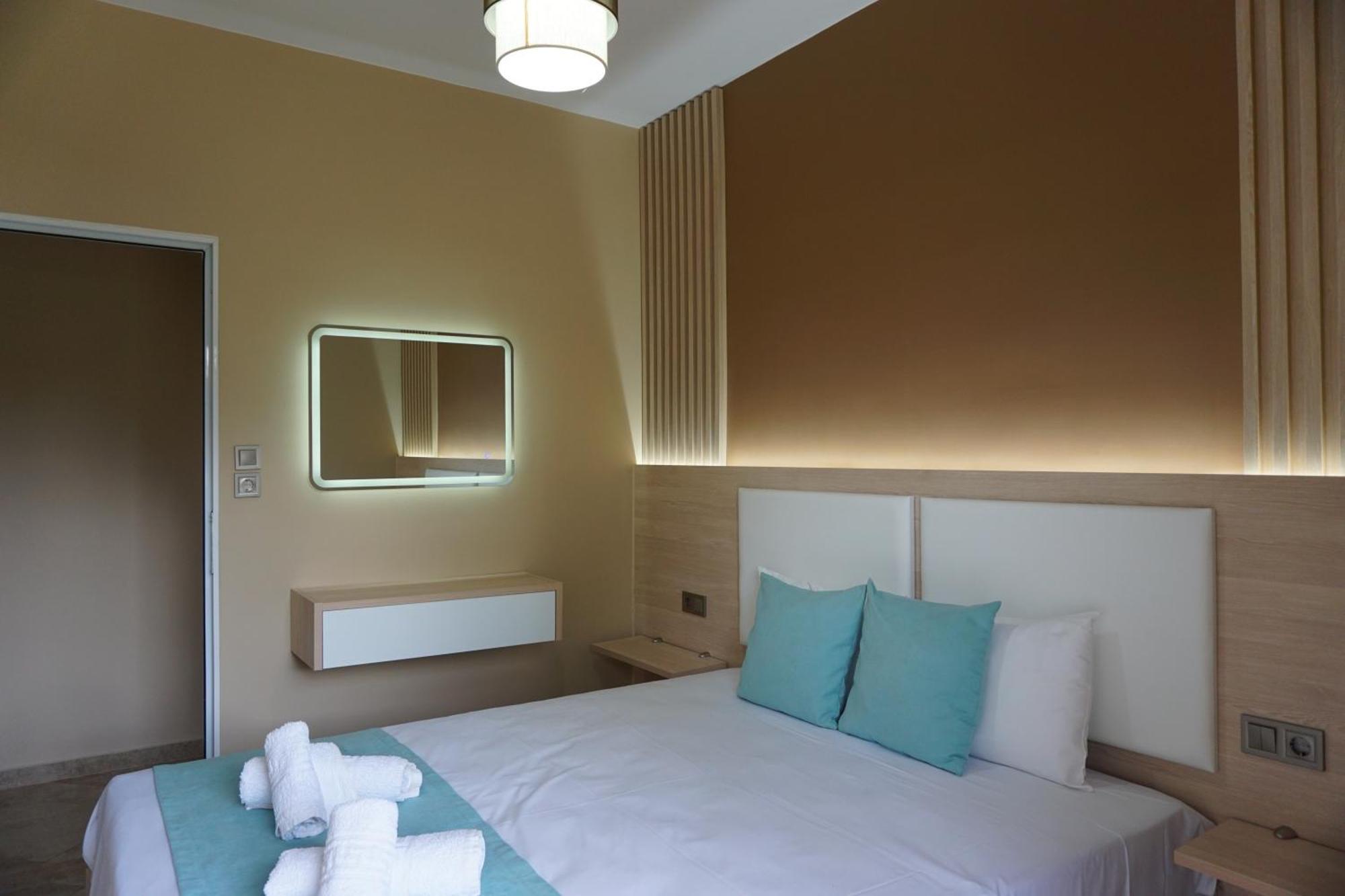 House Michalis Aparthotel Сарти Екстериор снимка
