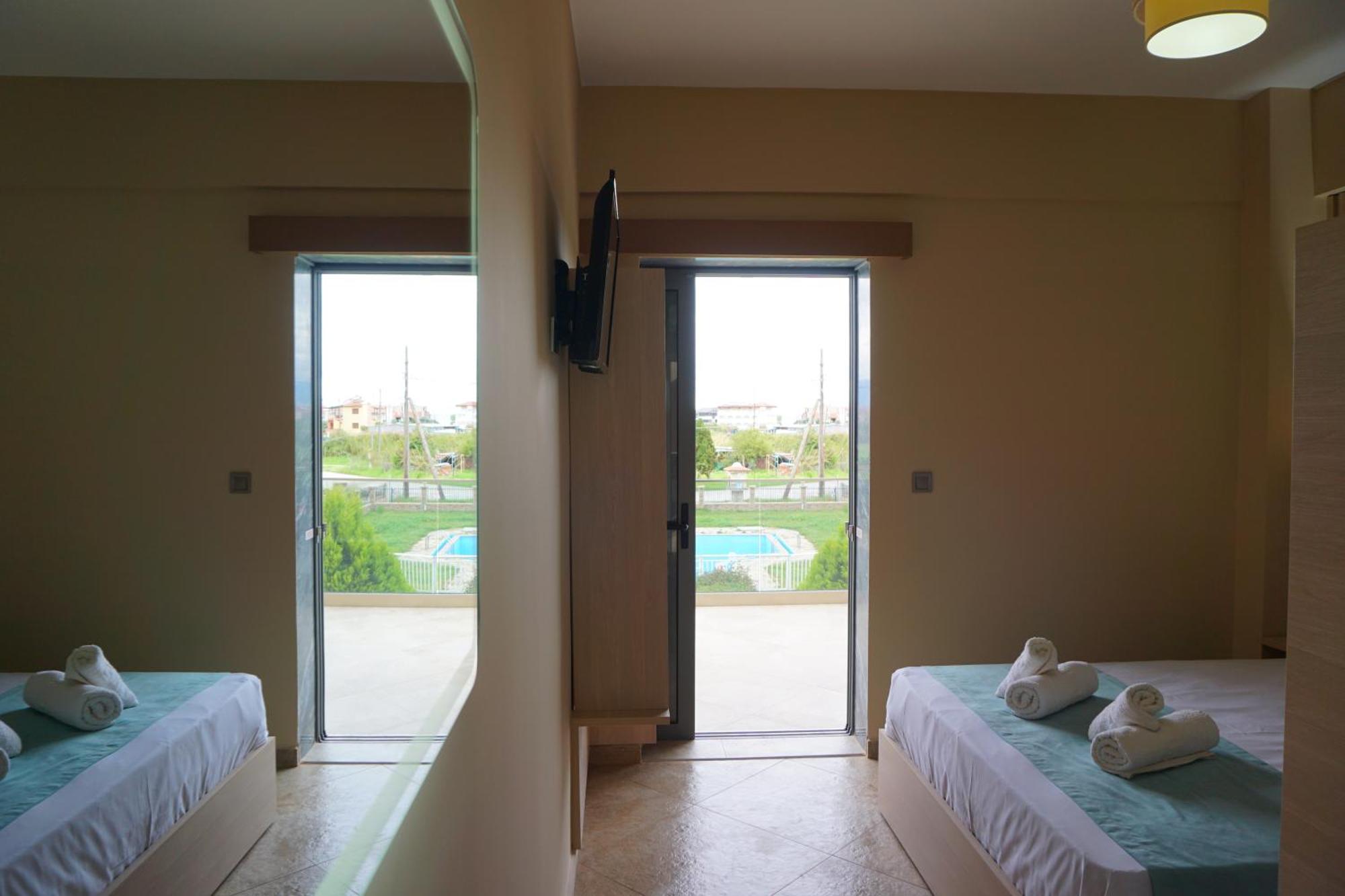 House Michalis Aparthotel Сарти Екстериор снимка