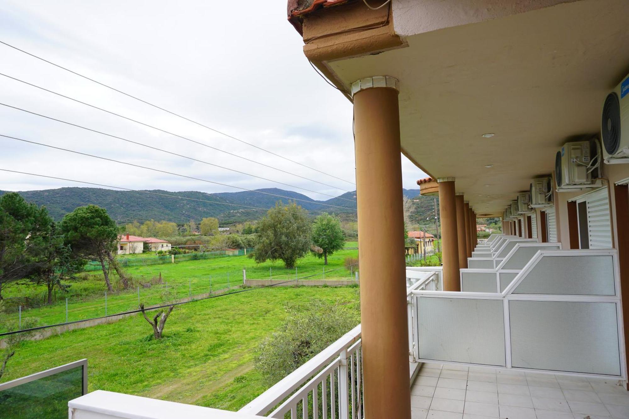 House Michalis Aparthotel Сарти Екстериор снимка