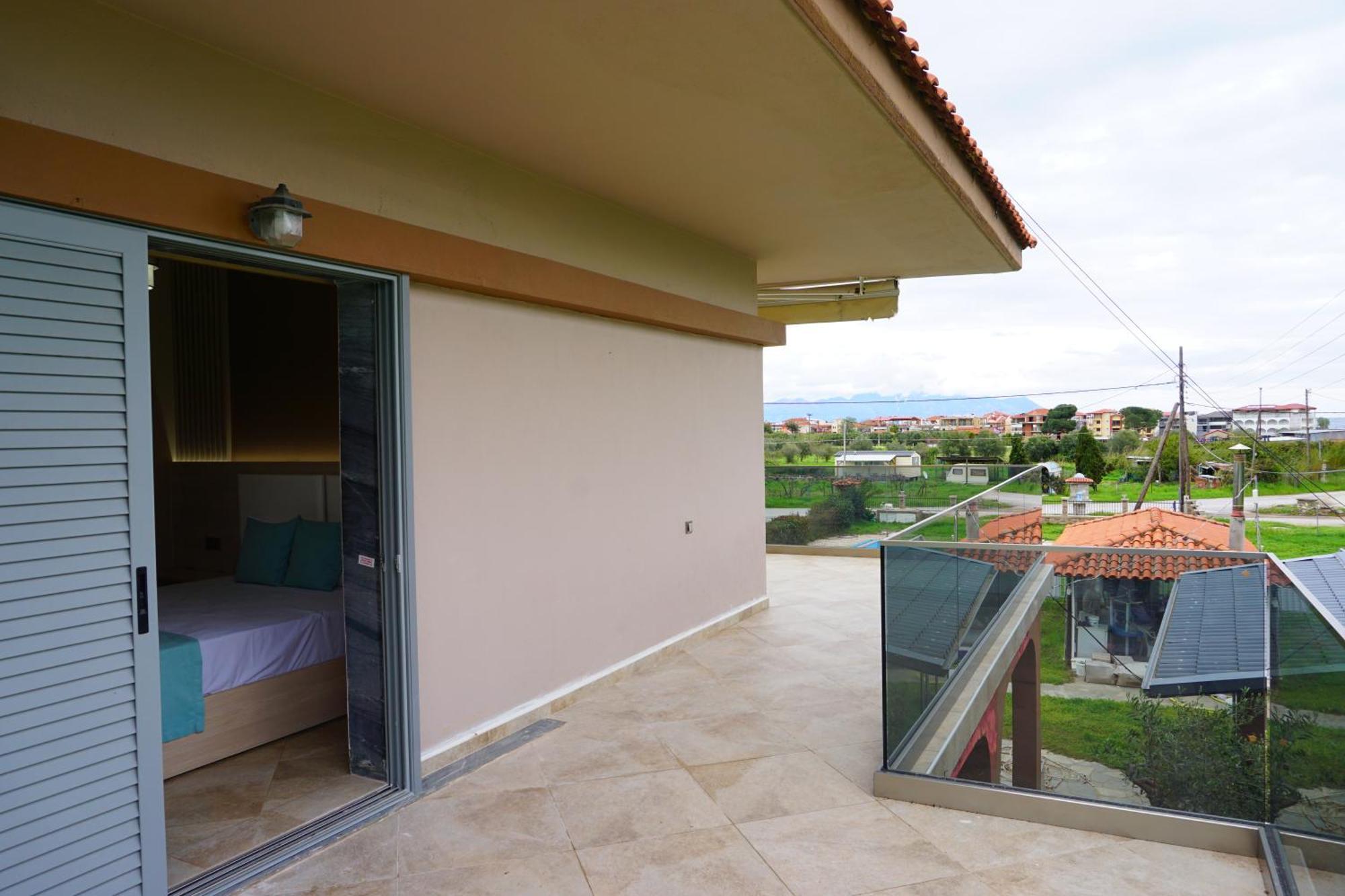 House Michalis Aparthotel Сарти Екстериор снимка